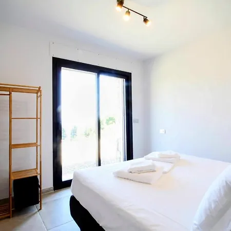 Petra Boutique Бордигера